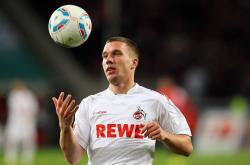 开云体育官网-戈贝尔锁喉式防守封死内线，太阳三分雨终场绝杀北京队