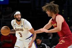 开云体育入口-天津泰达客场逆转，终结两连败