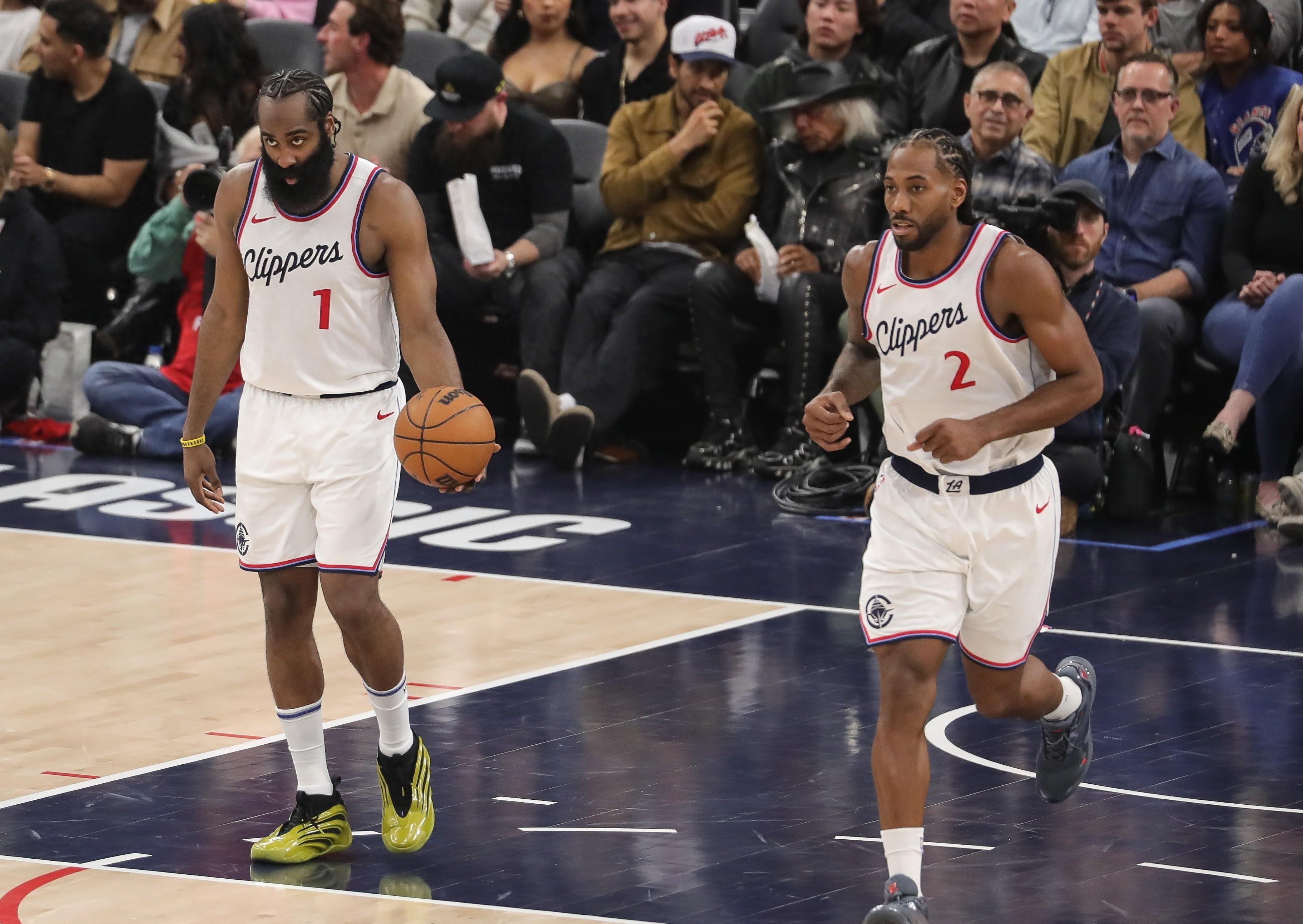 快船队全队爆发,轻松击败爵士 快船队全队爆发,轻松击败爵士