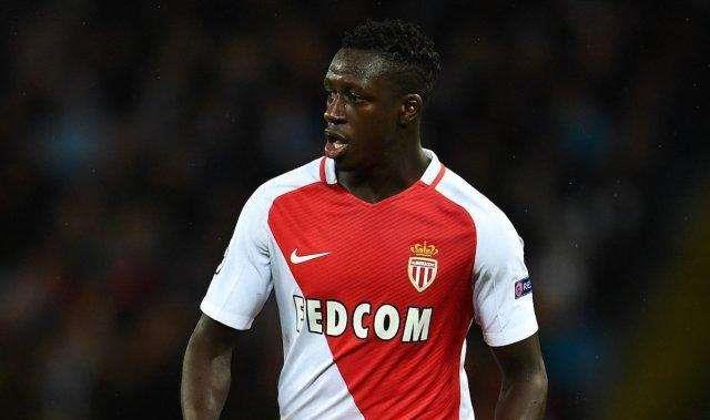 甘冈球员齐聚法甲联赛，为夺冠黄金时刻