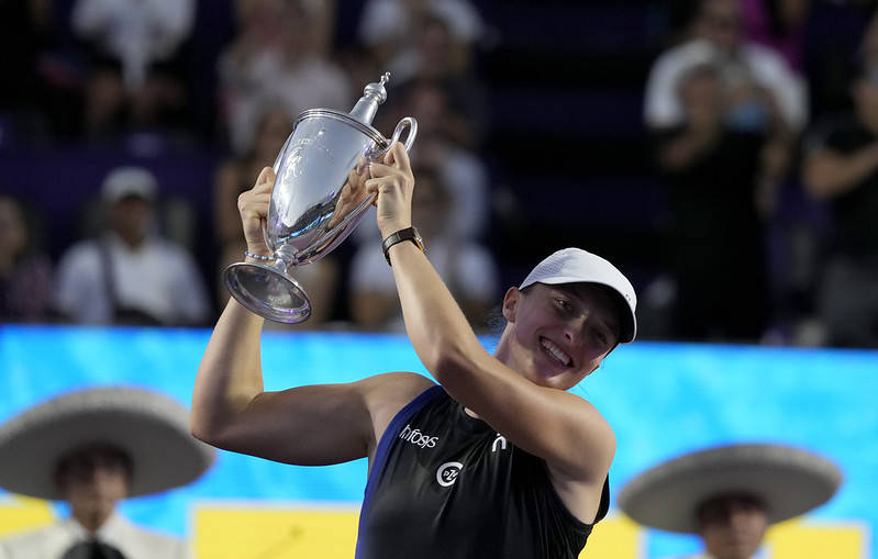 关于波兰名将火速冲刺，抢夺头名奖杯的信息