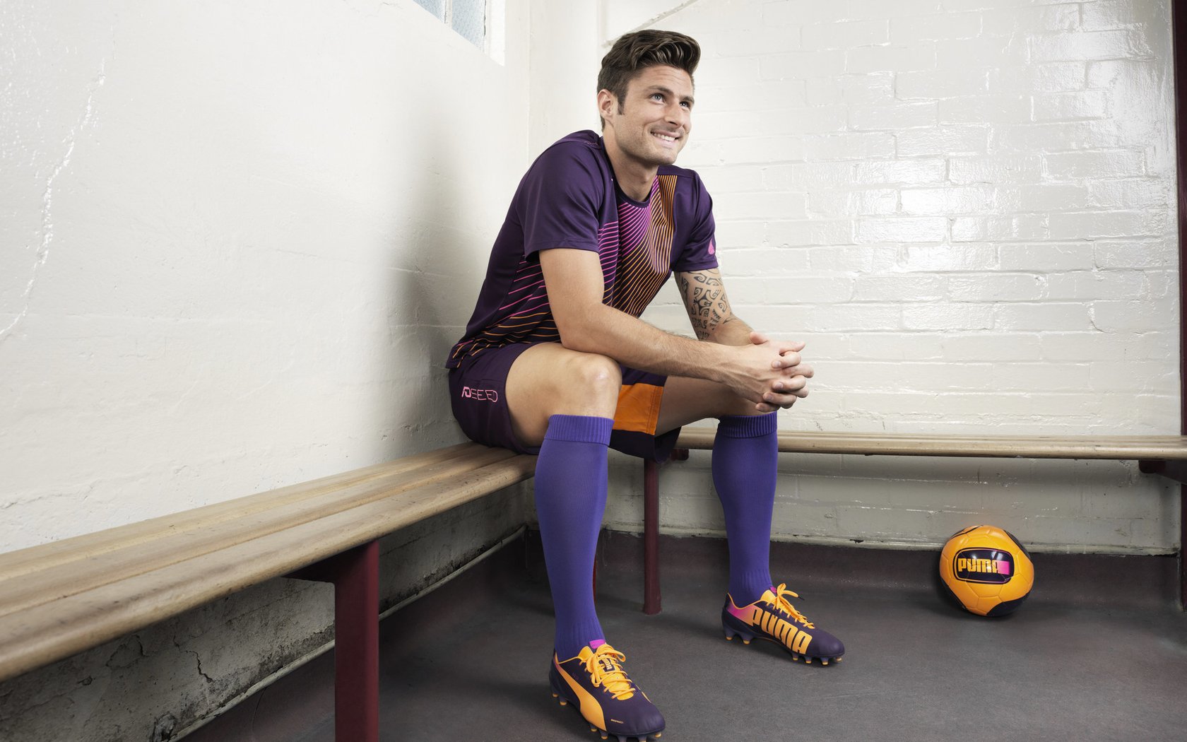 当曼城蓝染上斗牛士红，一场时空折叠中的胜利