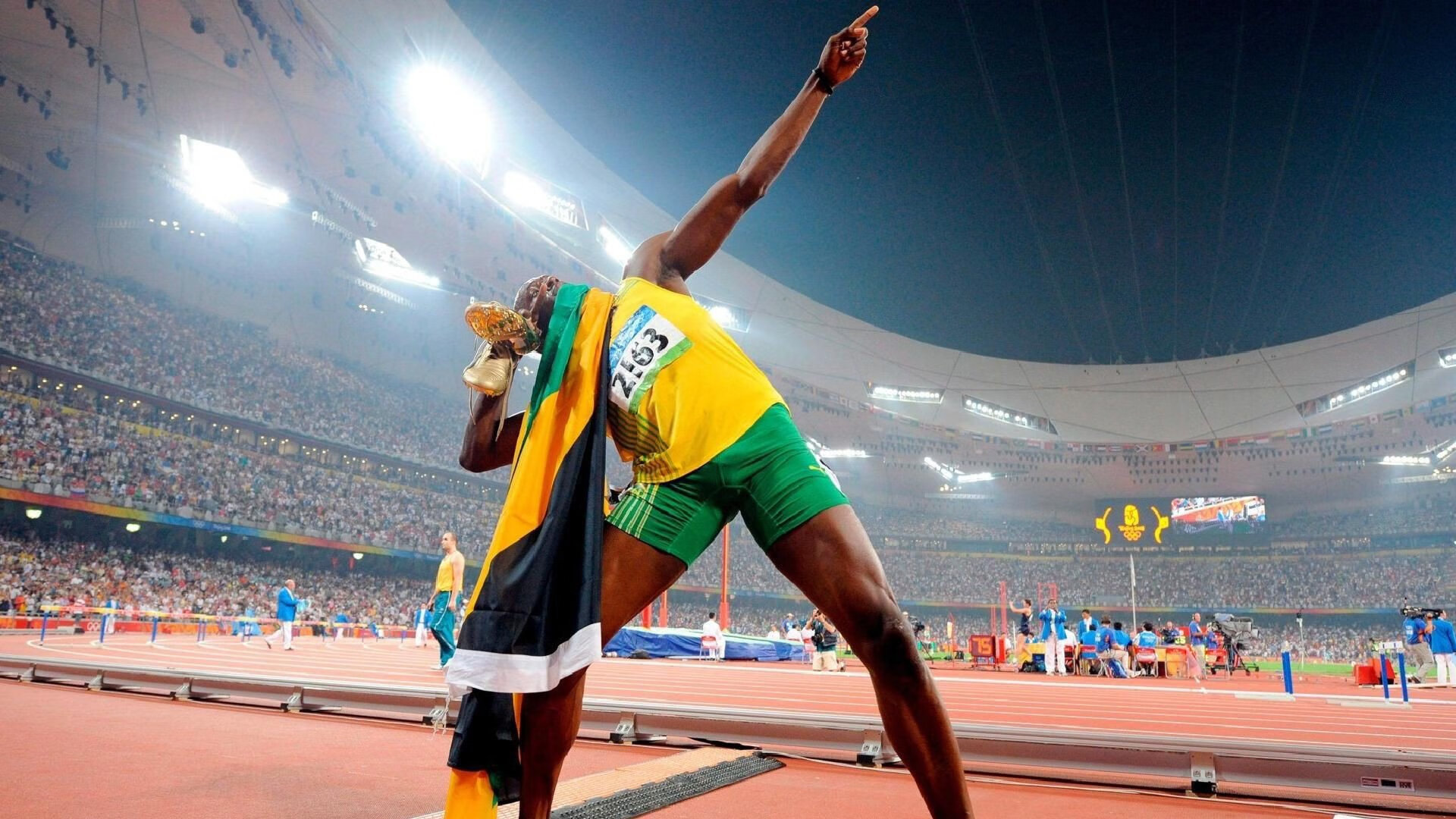 火山灰覆盖混凝土，当墨西哥城的脉搏在苏亚雷斯血管里跳动